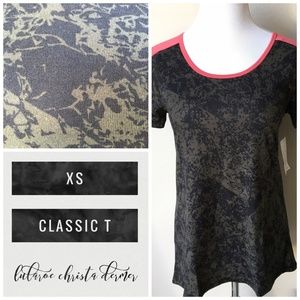 NWT Lularoe Classic T